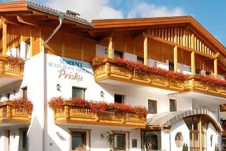 Aparthotel Pizzeria Priska Racines